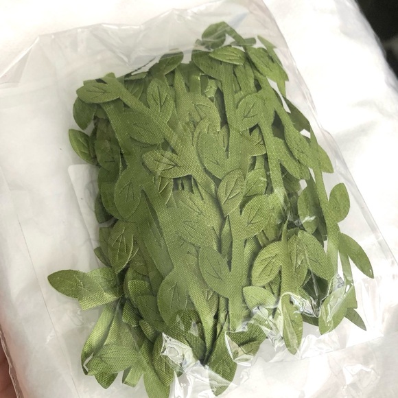 DIY Artificial Willow Leaf Vine Ribbon - Picture 5 of 6